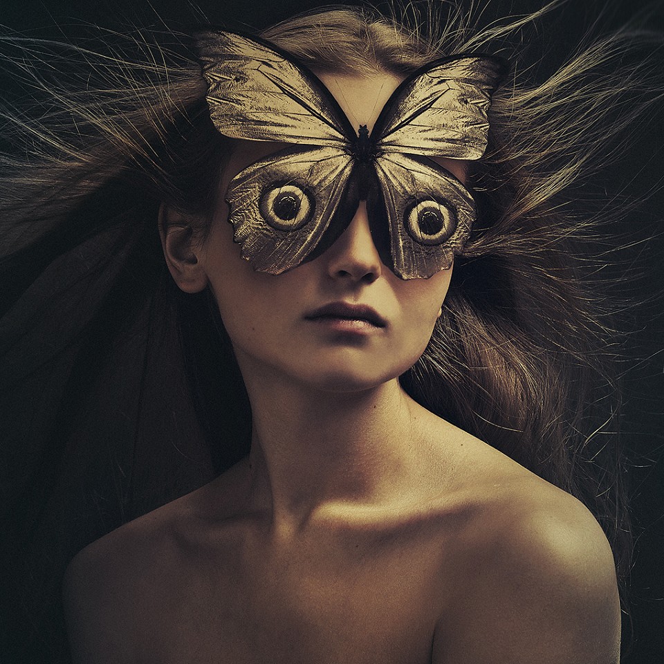 Flora Borsi, Tristis
Archival pigment print on Hahnemuhle paper, available in 3 sizes