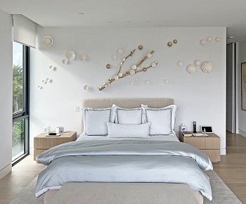 Lucrecia Waggoner - Installation View 